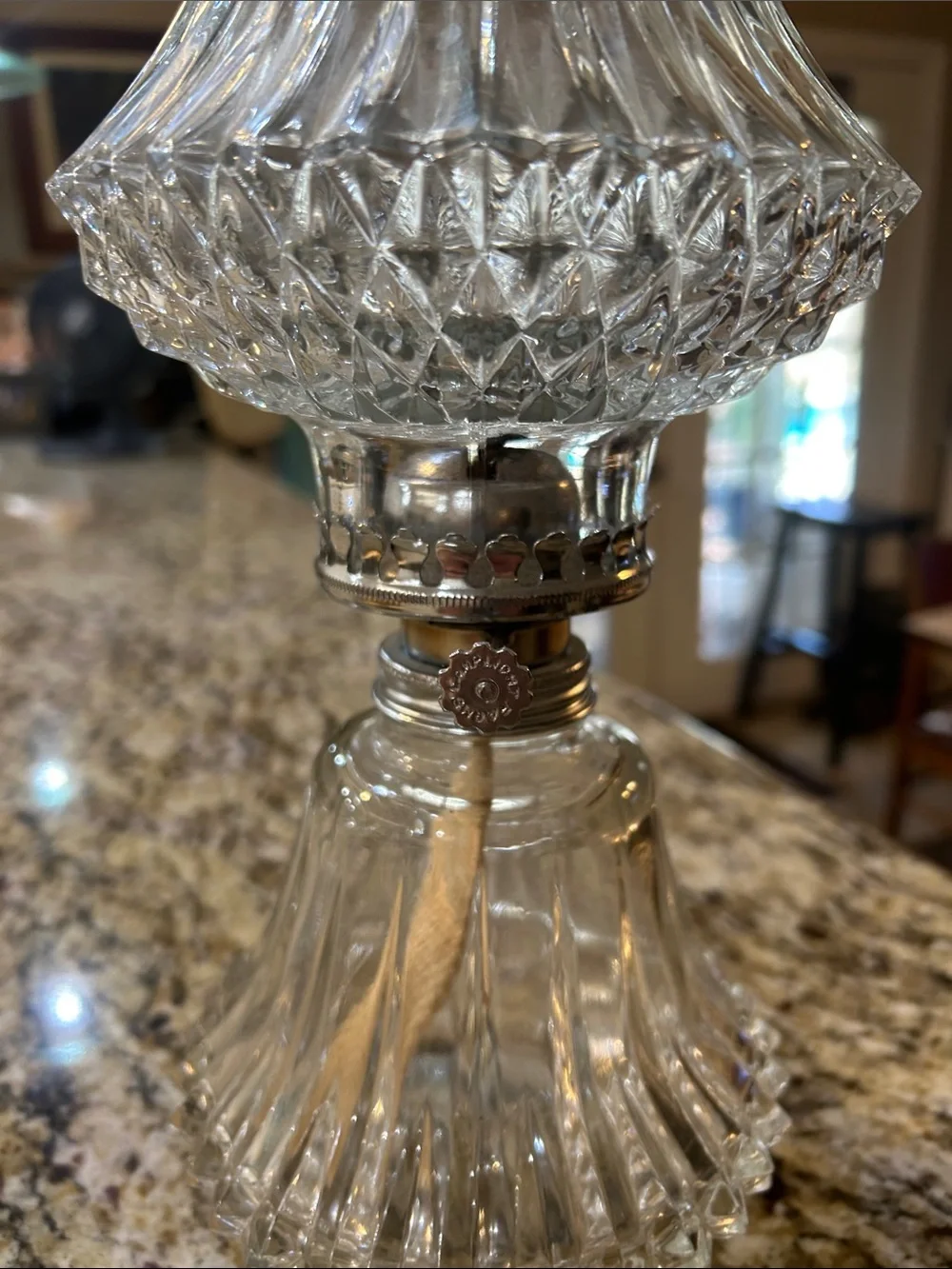 Clear Glass Vintage-Diamond Cut Style Table Oil Lamp -